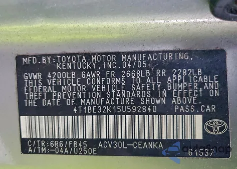 2005 Toyota Camry Le z USA, uszkodzony, nr VIN 4T1BE32K15U592840